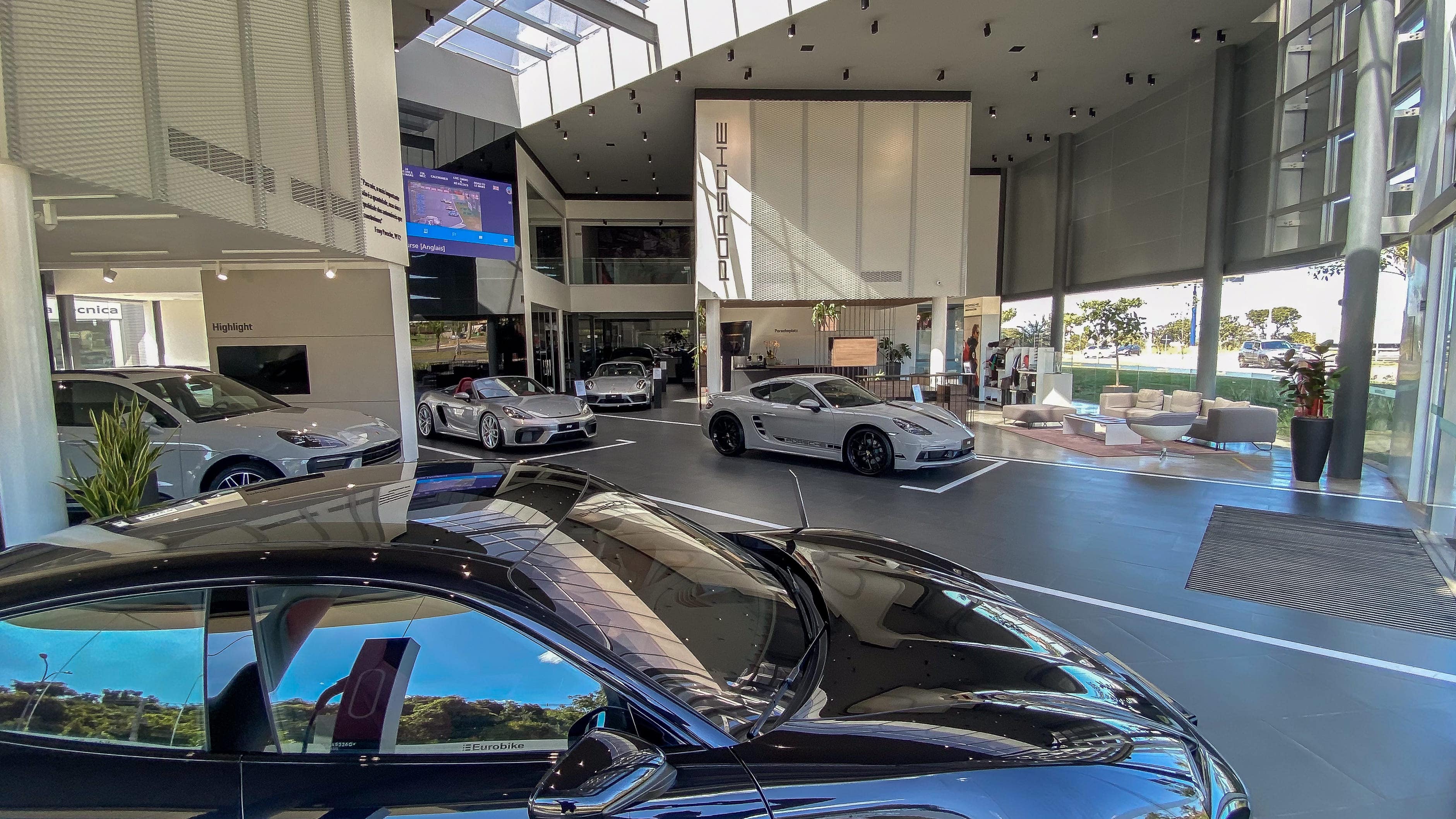 Porsche center Goiania - Eurobike
